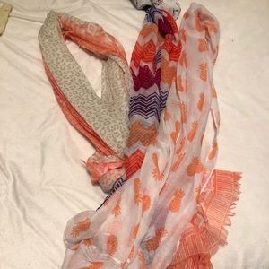 Cute scarves set